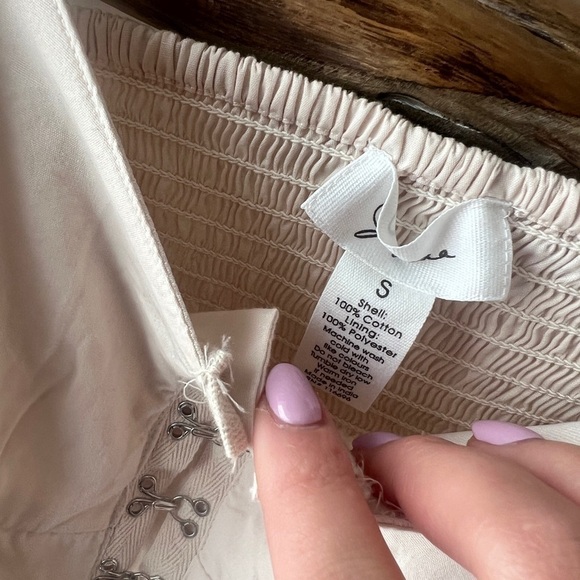 NWT - Japra- eye let closure blouse size small - Picture 7 of 7